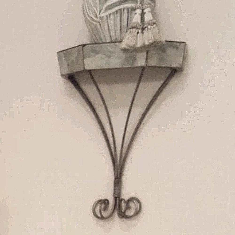 Bombay Decorative Display Shelf